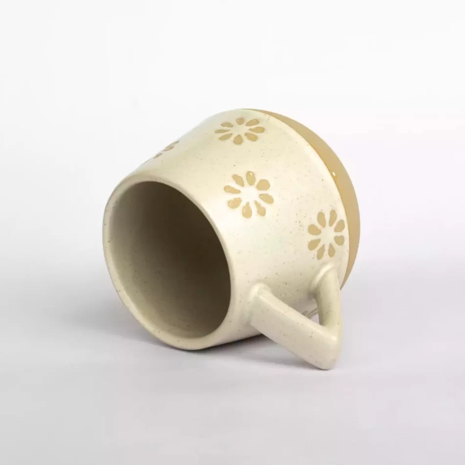 mug avec fleur en céramique