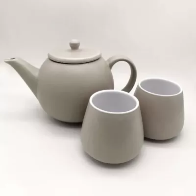 Découvrez notre service à thé PASTELO de couleur beige. Idéal utiliser pour vos Tea Time.